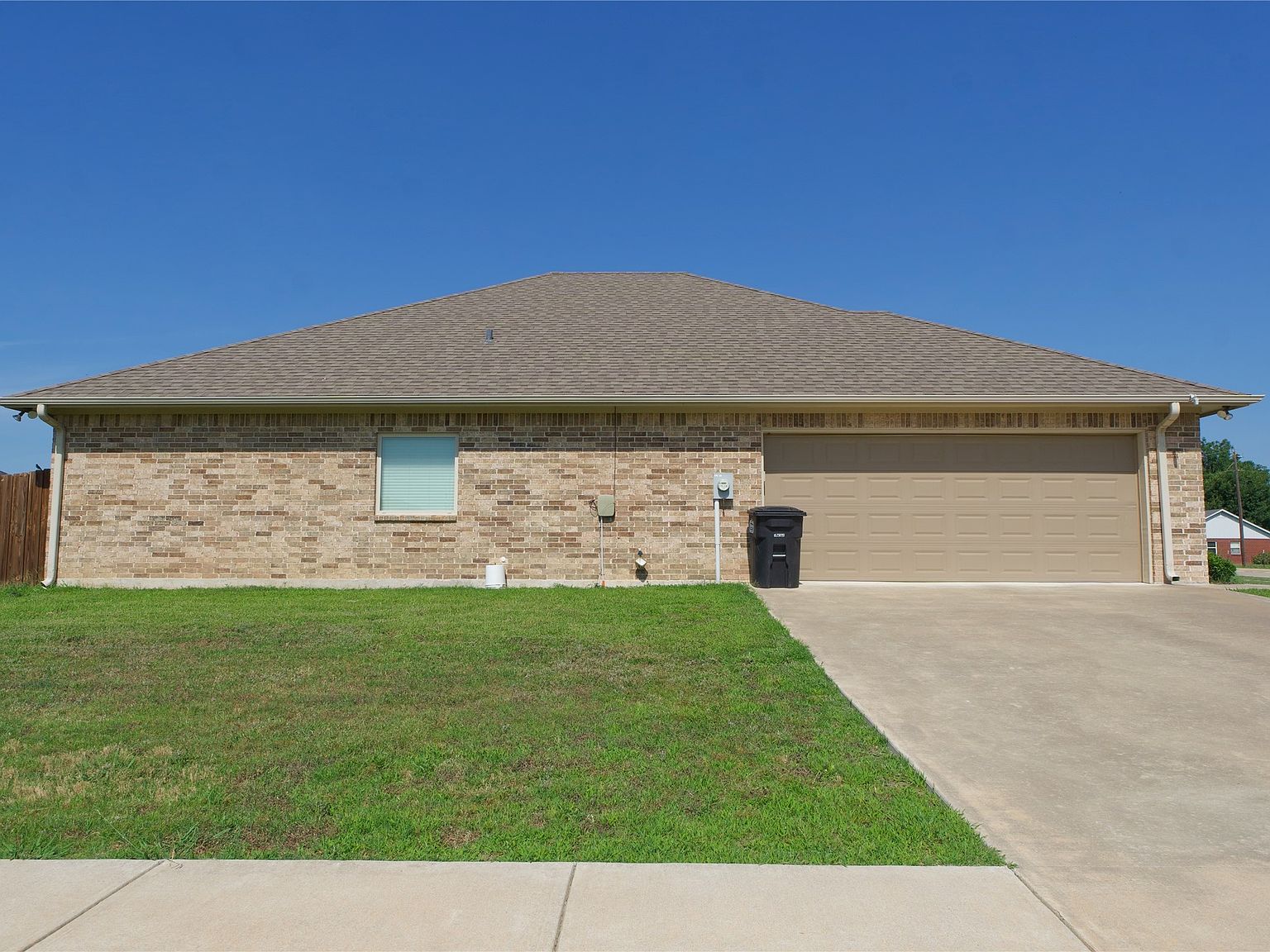 318 W 4th St Lindsay, TX 76250 - Thumbnail 5