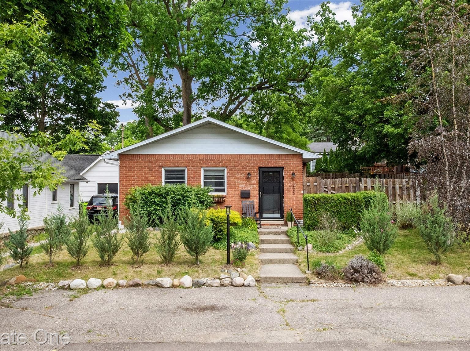 225 1st St Fenton, MI 48430 - Thumbnail 5