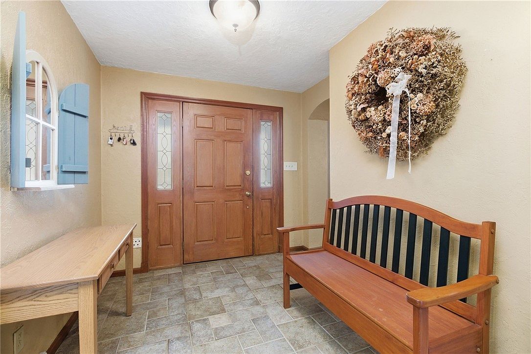 4757 Gardenville Rd Pittsburgh, PA 15236 - Thumbnail 5