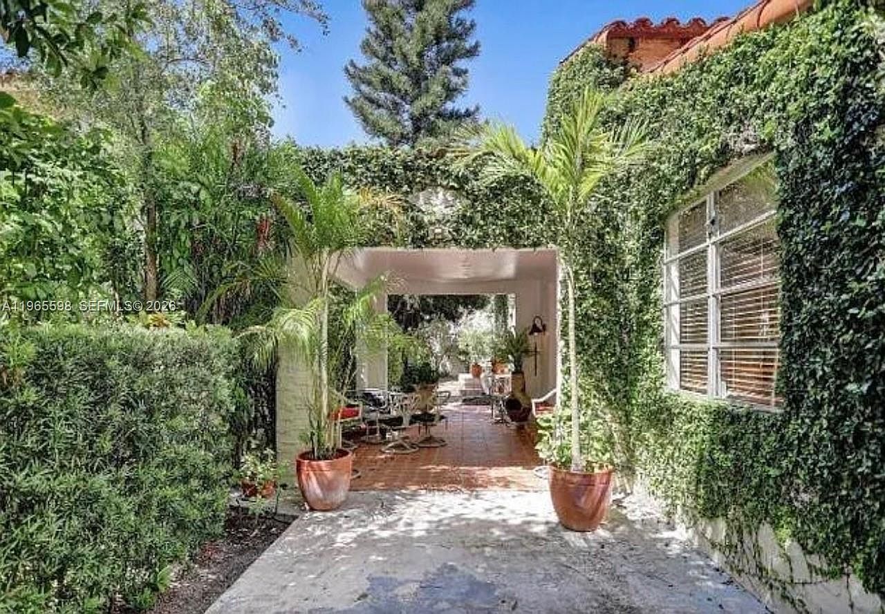 1107 Alhambra Cir Coral Gables, FL 33134 - Thumbnail 5