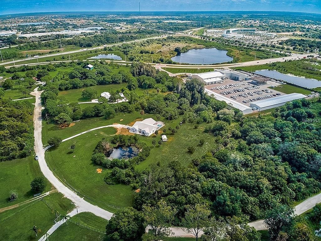 1104 Twin Laurel Blvd Nokomis, FL 34275 - Thumbnail 5