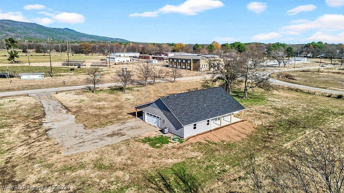 701 Ludlow St Hartford, AR 72938 - Thumbnail 5