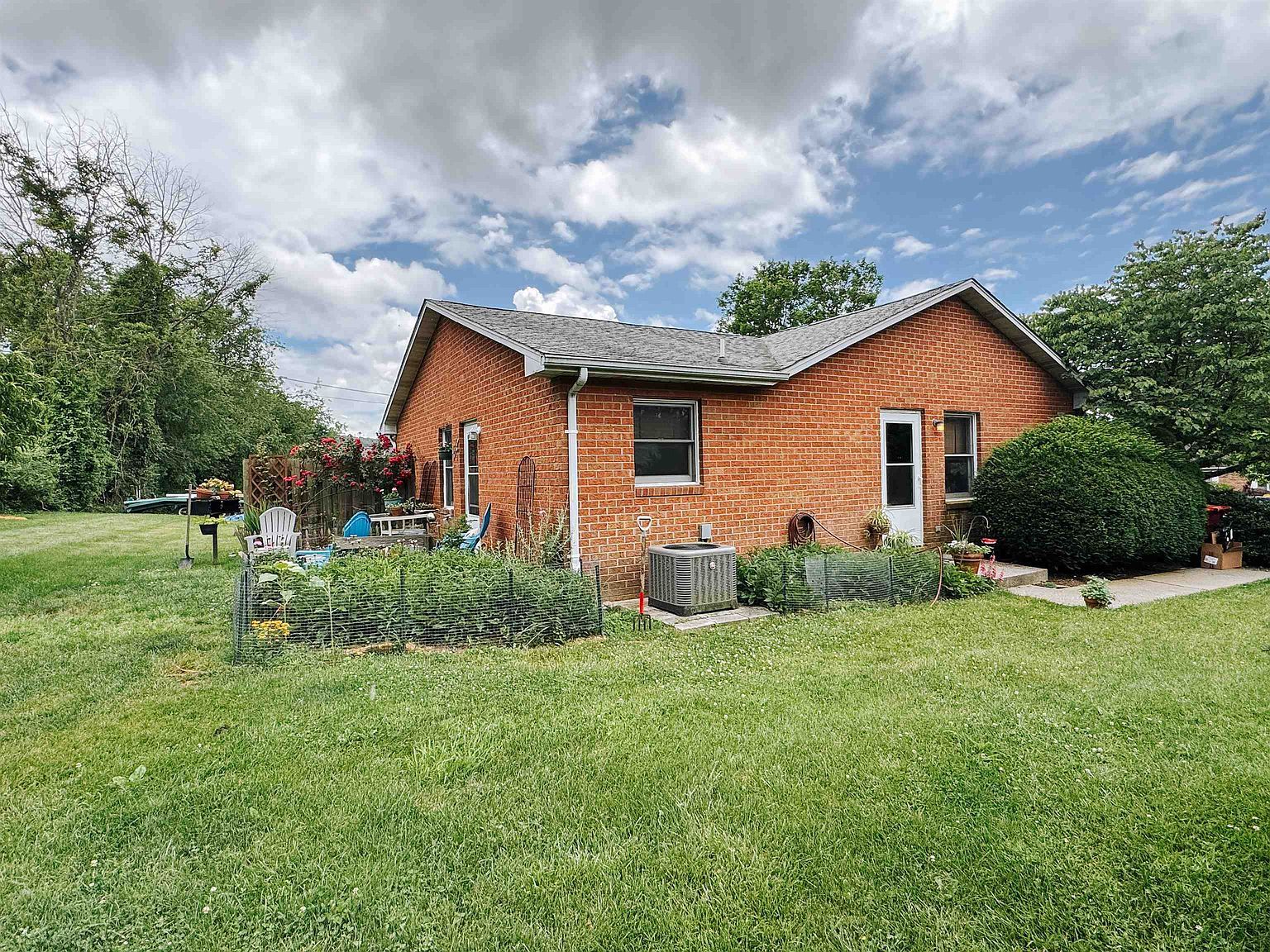 1450 & 1452 Sandy Cir Blacksburg, VA 24060 - Thumbnail 5