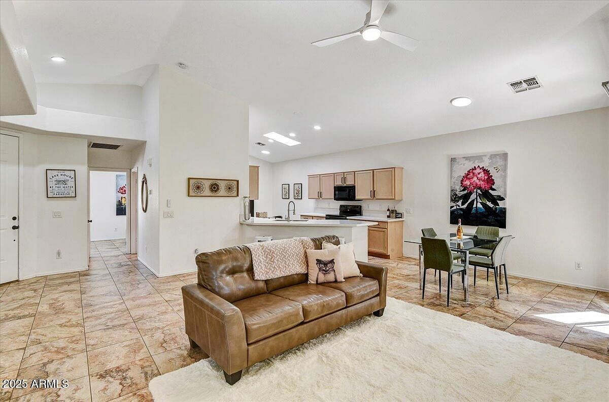 3247 E Maldonado Dr Phoenix, AZ 85042 - Thumbnail 5