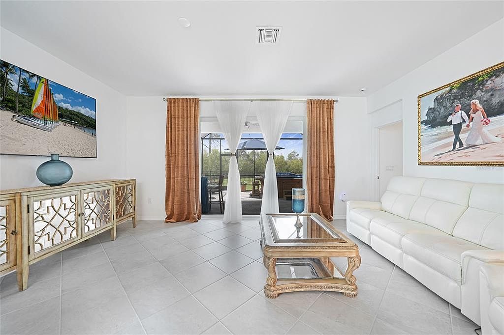 11383 Burgundy Dr Venice, FL 34293 - Thumbnail 5