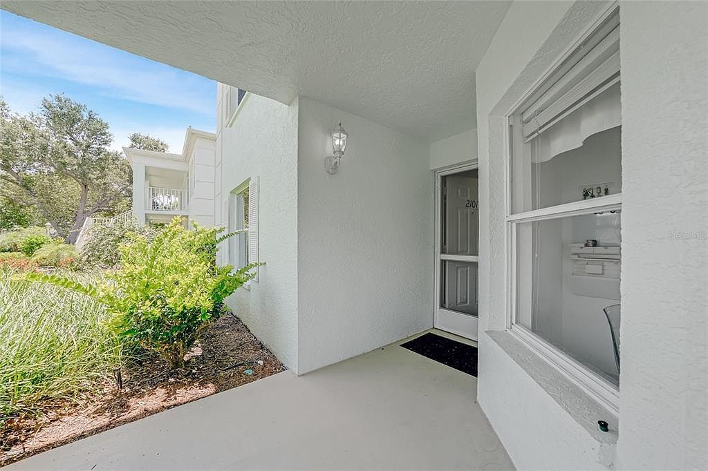 5725 Greenwood Ave APT 2101 North Port, FL 34287 - Thumbnail 5