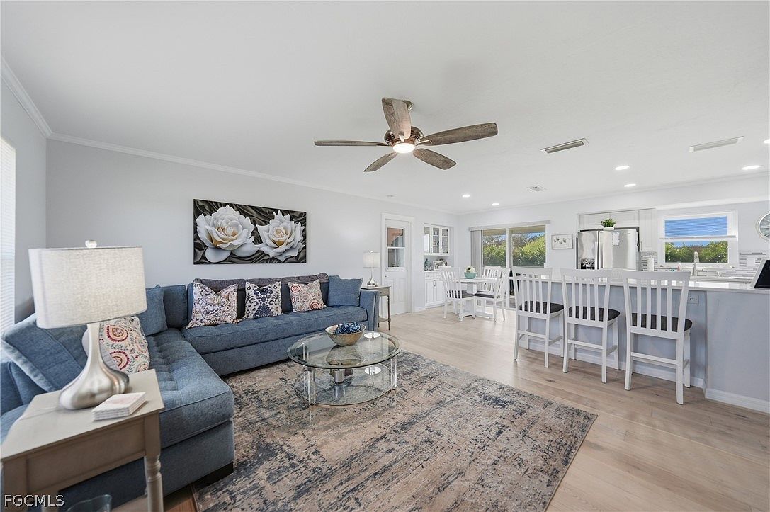 1120 SE 23rd Ter Cape Coral, FL 33990 - Thumbnail 5