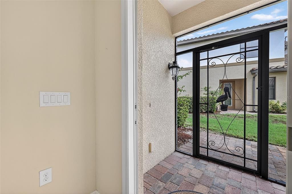 20151 Ragazza Cir Unit 102 Venice, FL 34293 - Thumbnail 5