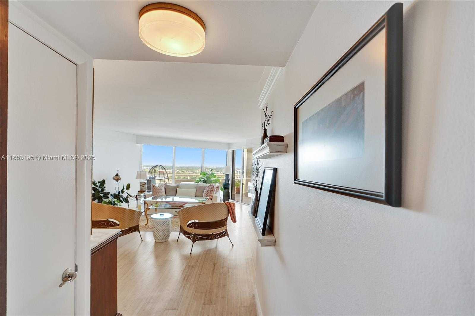 4000 Towerside Terrace, PH9, Miami, FL 33138, USA - Thumbnail 5