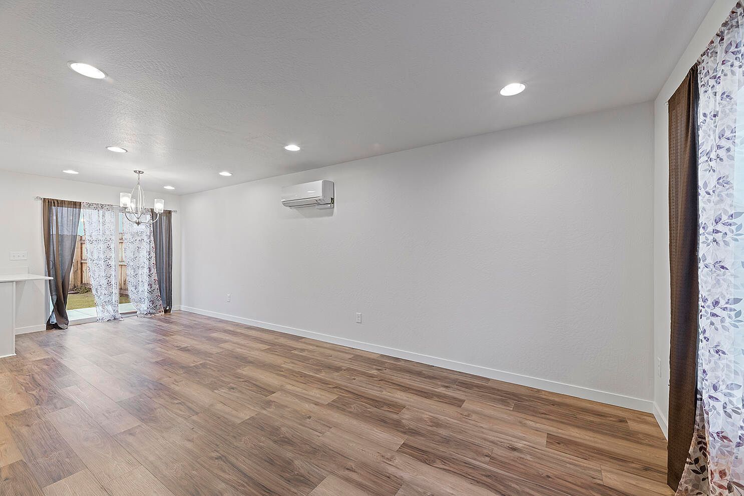 160 Northridge Ter Medford, OR 97501 - Thumbnail 5