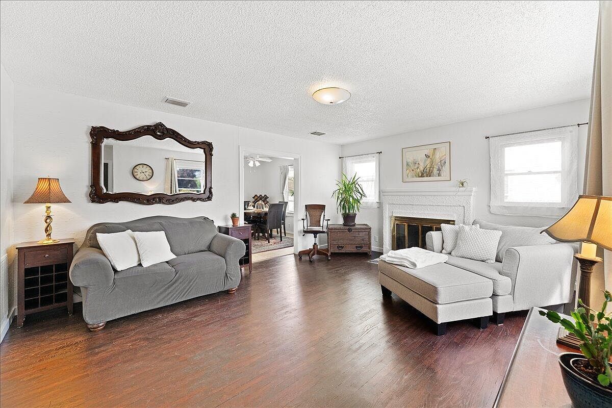 406 Newtown St Medford, OR 97501 - Thumbnail 5