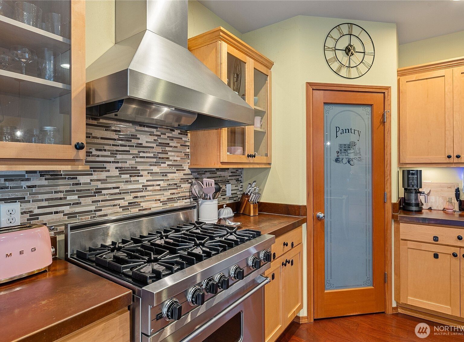 9301 53rd Ave S Seattle, WA 98118 - Thumbnail 5