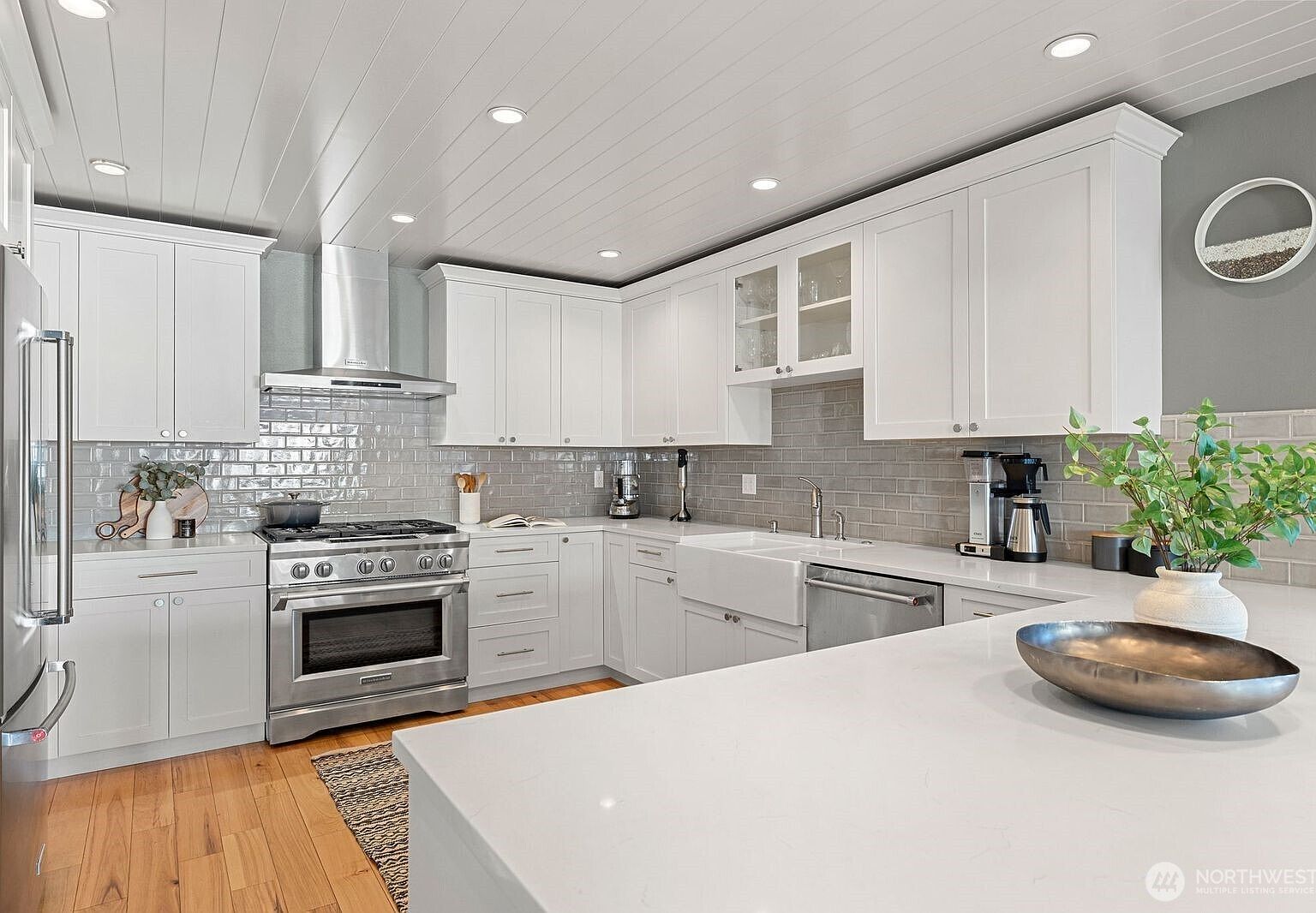 3028 63rd Ave SW Seattle, WA 98116 - Thumbnail 5