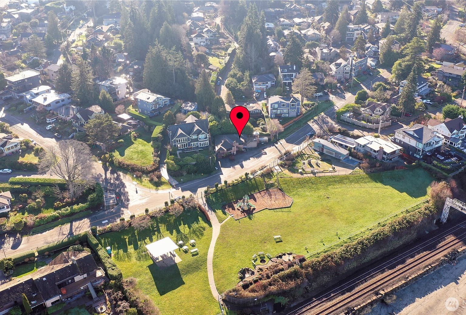 9922 Triton Dr NW Seattle, WA 98117 - Thumbnail 5