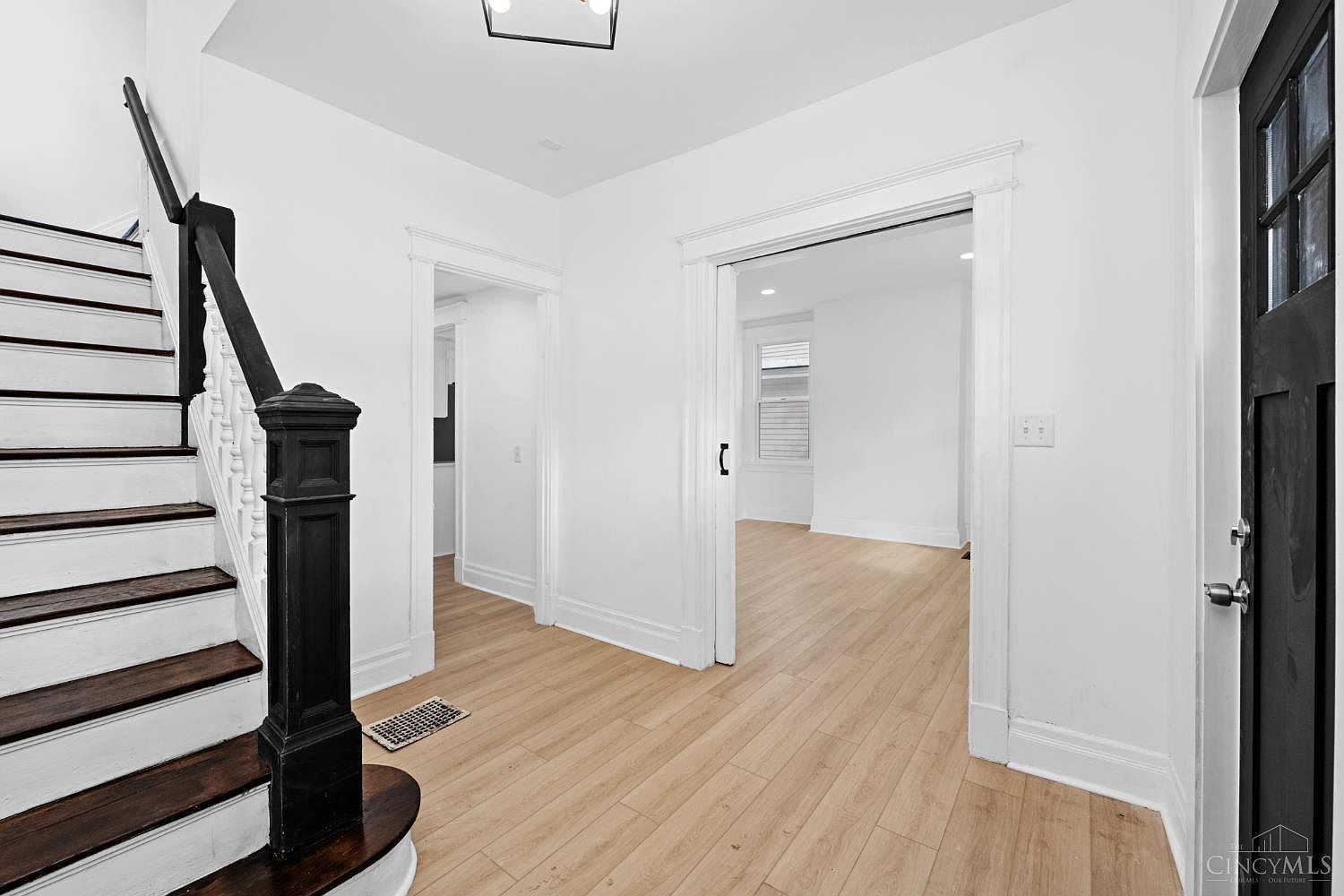 2030 Elm Ave Cincinnati, OH 45212 - Thumbnail 5