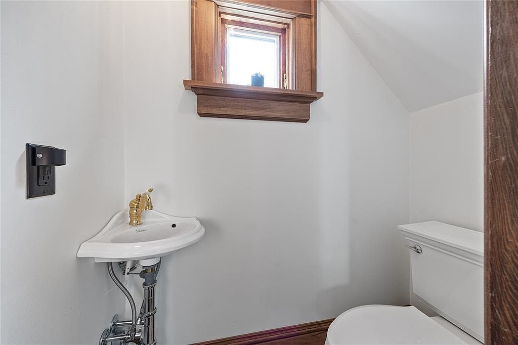 304 E Union St Manchester, IA 52057 - Thumbnail 5