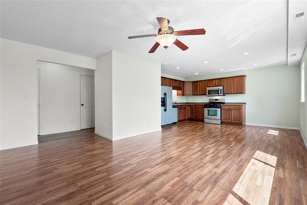 3107 Johnson Ave NW APT 4 Cedar Rapids, IA 52405 - Thumbnail 5