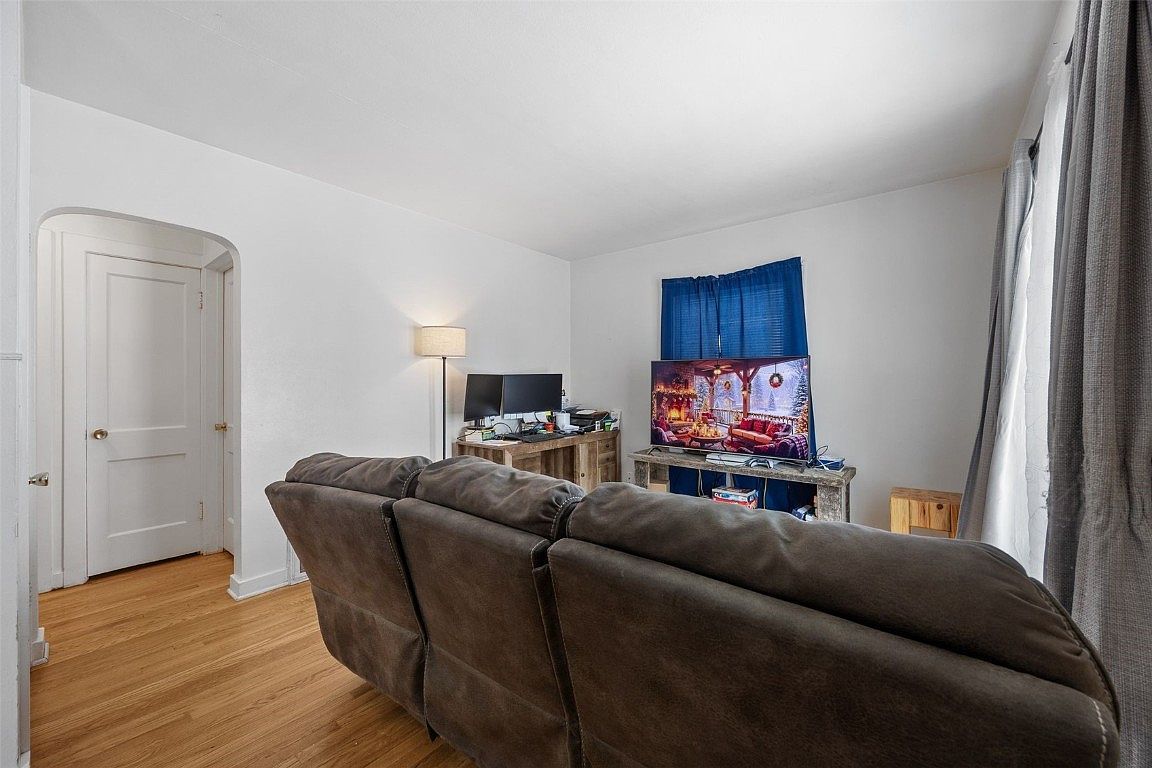 526 30th St SE Cedar Rapids, IA 52403 - Thumbnail 5