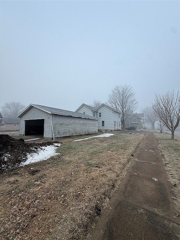 302 E 9th St Vinton, IA 52349 - Thumbnail 5