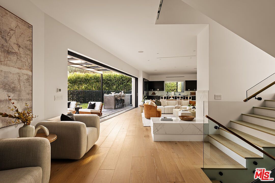 5988 W 76th St Los Angeles, CA 90045 - Thumbnail 5