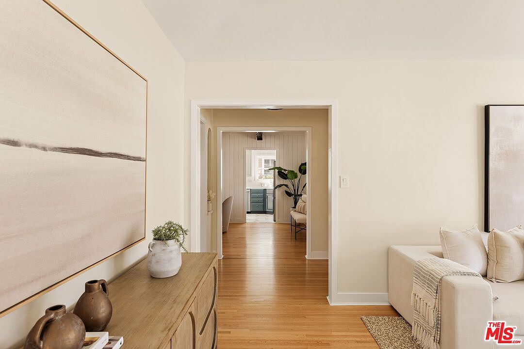 8116 Truxton Ave Los Angeles, CA 90045 - Thumbnail 5