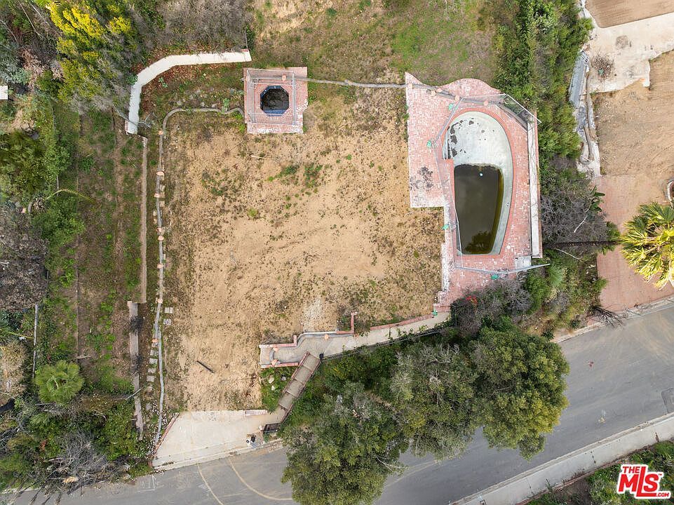 1412 Marinette Rd Pacific Palisades, CA 90272 - Thumbnail 5