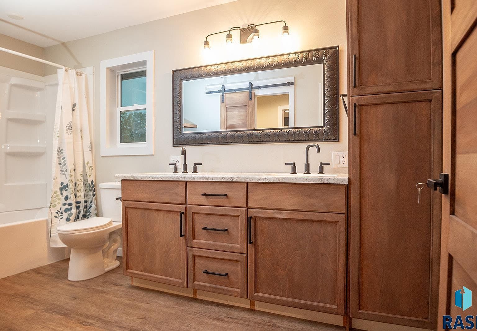 105 W Kluckholm St Montrose, SD 57048 - Thumbnail 5