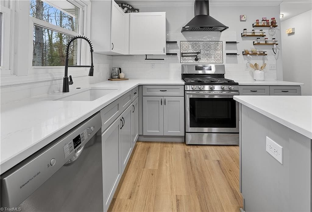 5016 Shadygrove Ln Greensboro, NC 27407 - Thumbnail 5