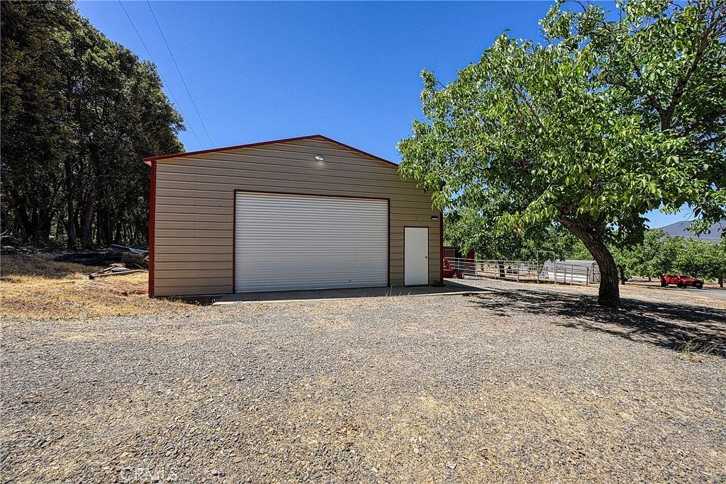 8700 Red Hills Rd Kelseyville, CA 95451 - Thumbnail 5