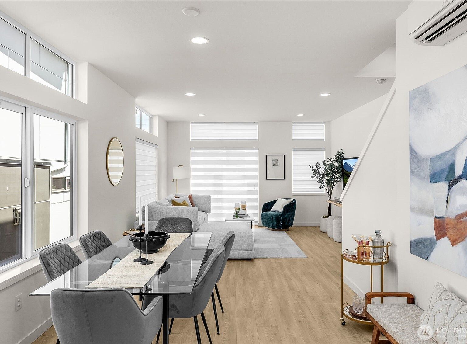 8335 D 12th Ave NW Seattle, WA 98117 - Thumbnail 5