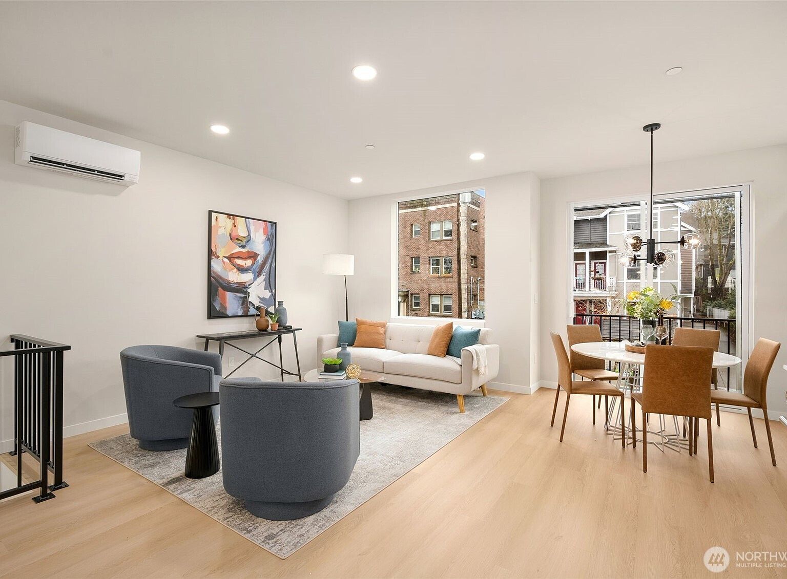 1125 A 10th Ave E Seattle, WA 98102 - Thumbnail 5