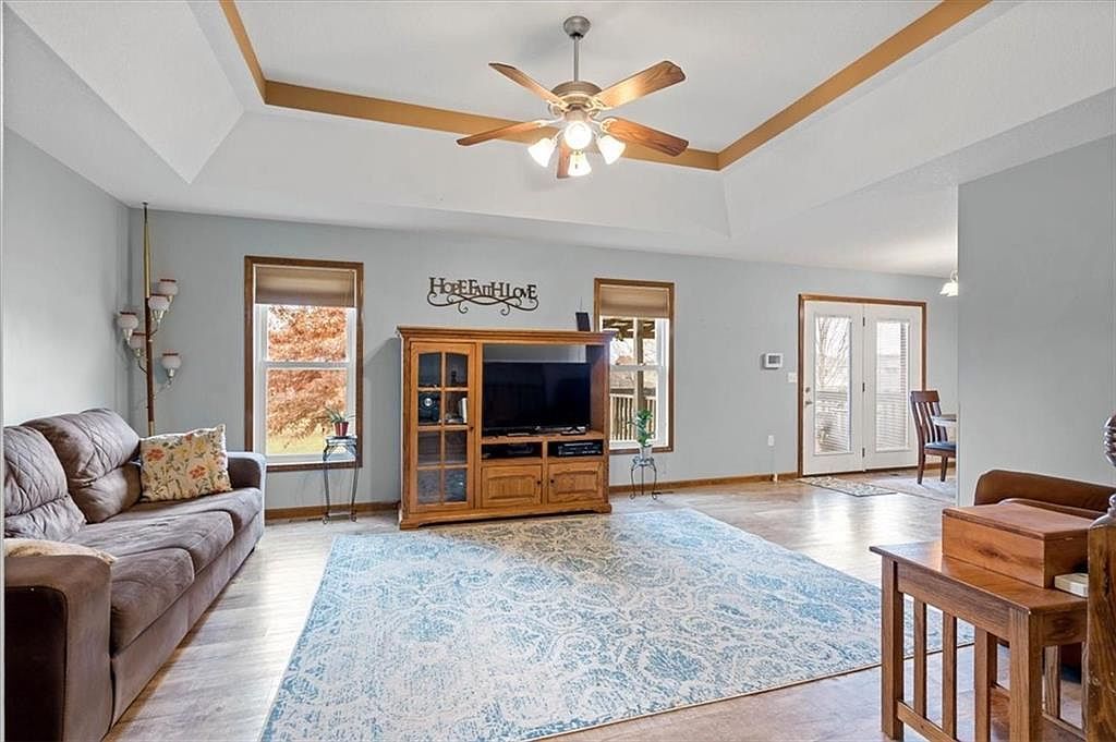 3313 SW 46th St Topeka, KS 66610 - Thumbnail 5