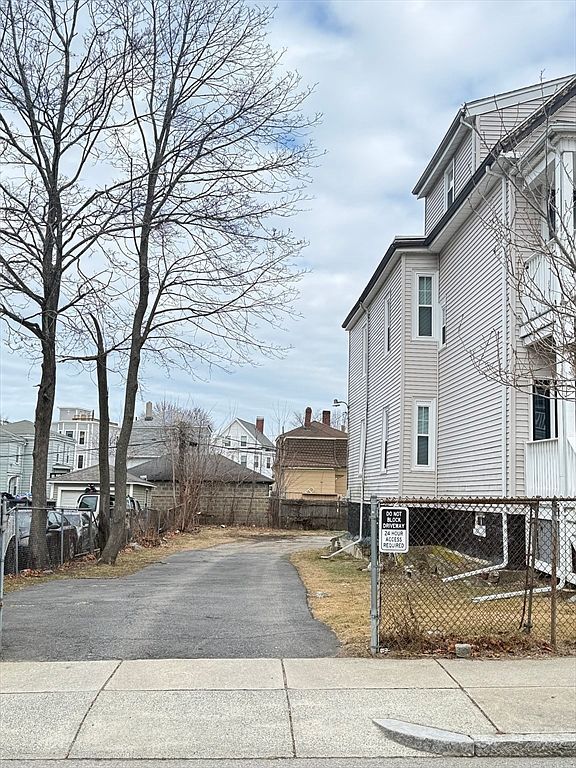 60 Thetford Ave Dorchester, MA 02124  | Multi Family
