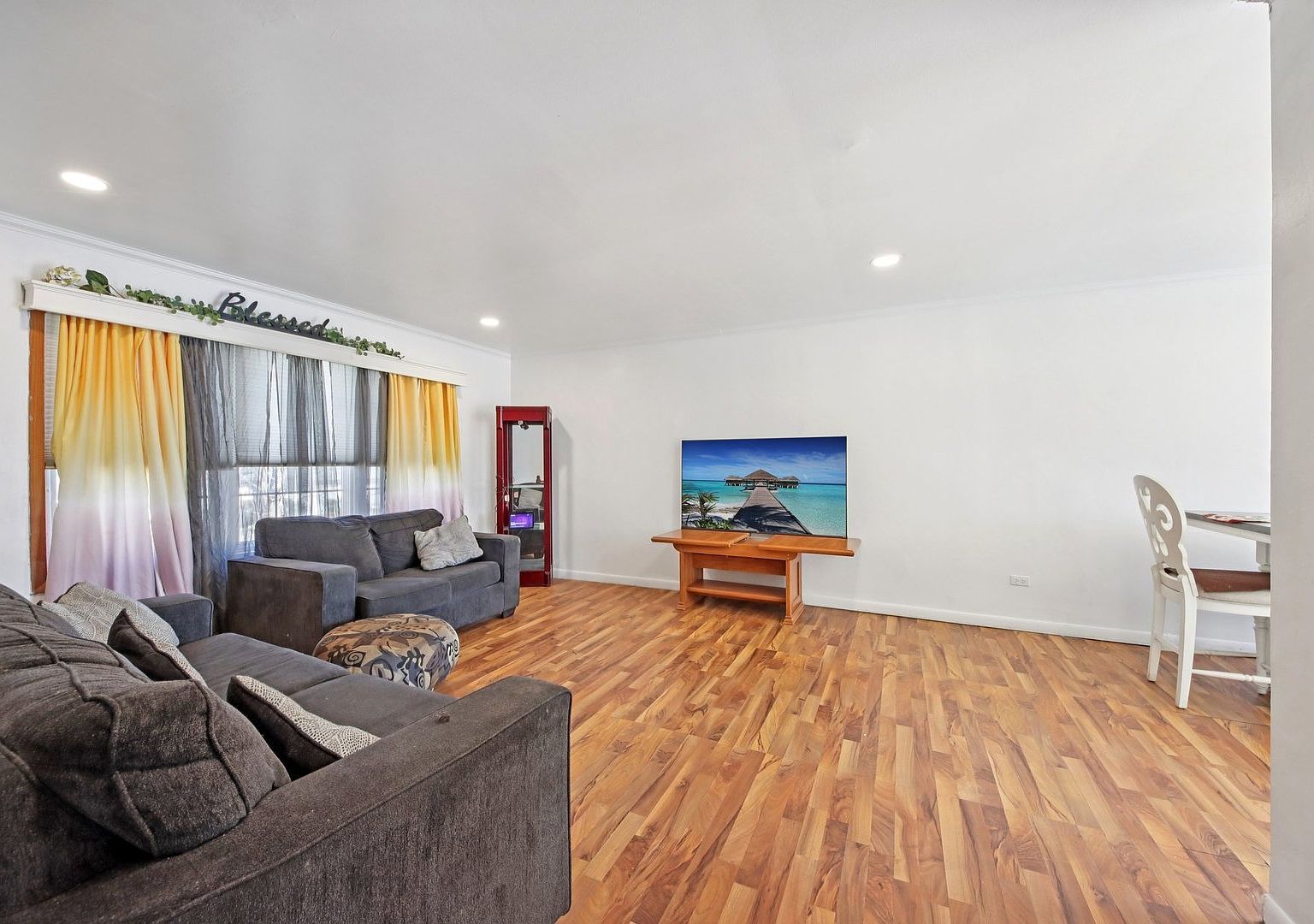 1861 Hollywood Ave Hanover Park, IL 60133 - Thumbnail 5