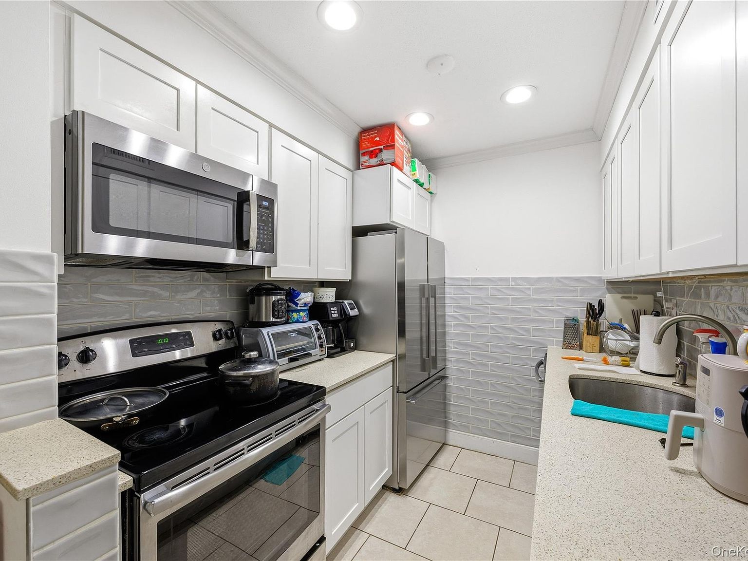 1005 Colony Dr Hartsdale, NY 10530 - Thumbnail 5