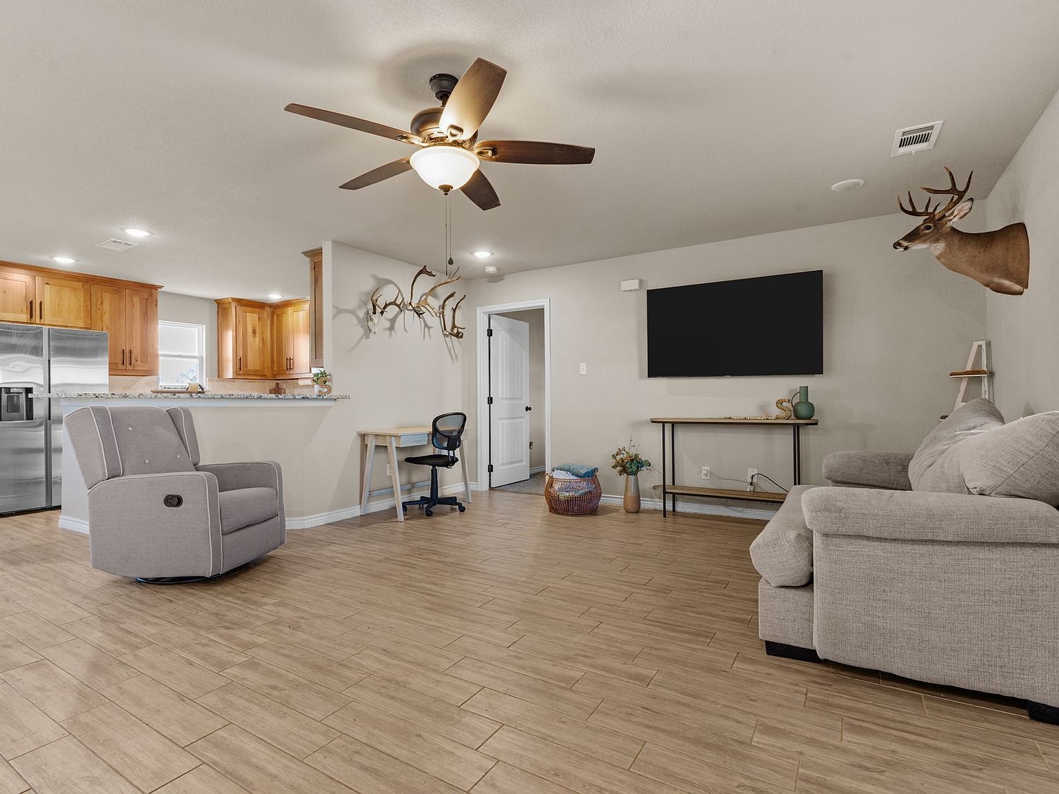 509 Pecan Tree Ct Poolville, TX 76487 - Thumbnail 5