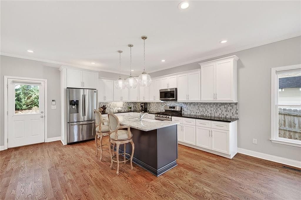 208 Mellrich Ave NE Atlanta, GA 30317 - Thumbnail 5