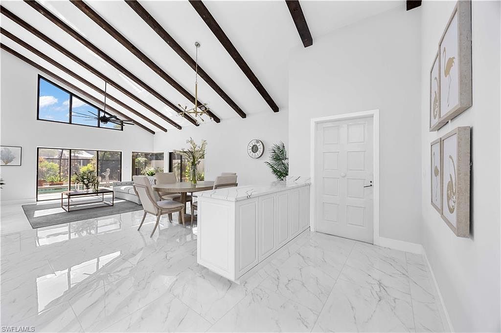 588 Tierra Mar Ln Naples, FL 34108 - Thumbnail 5