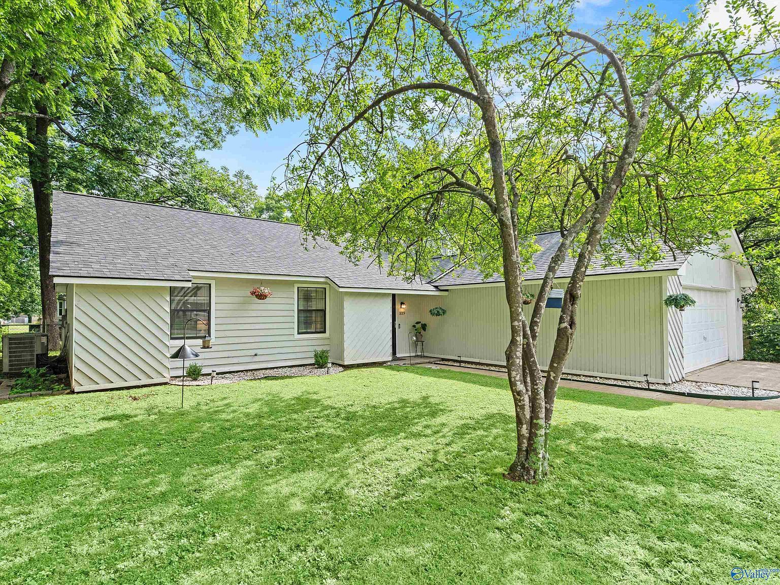 1019 Shiloh St SE Huntsville, AL 35803 - Thumbnail 5