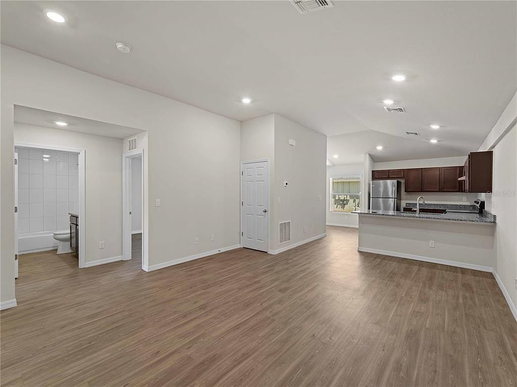 17190/17192 Nixon Ave Pt Charlotte, FL 33948 - Thumbnail 5