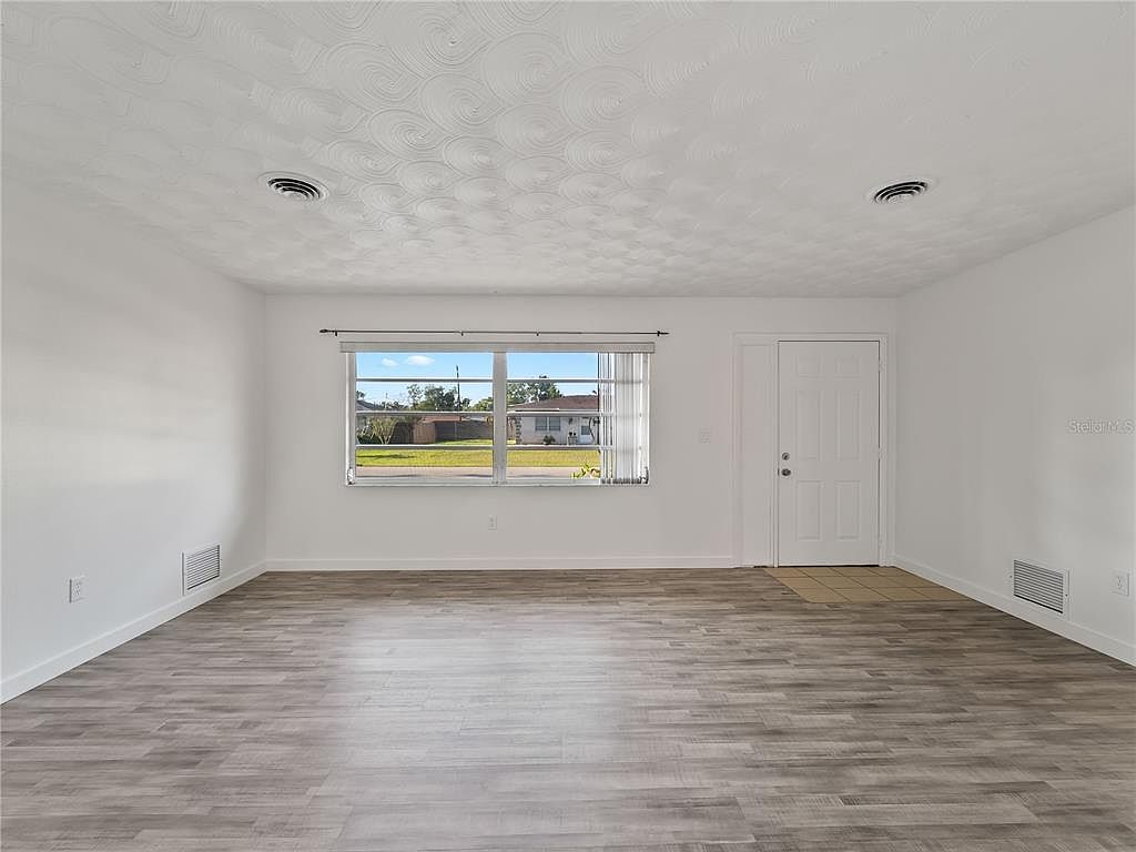 20222 Gladstone Ave Pt Charlotte, FL 33952 - Thumbnail 5