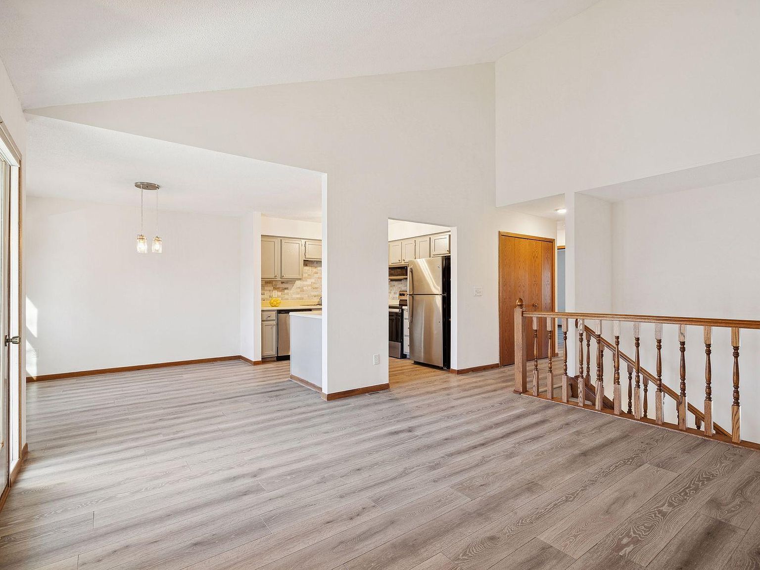 4143 Meadowlark Point Eagan, MN 55122 - Thumbnail 5