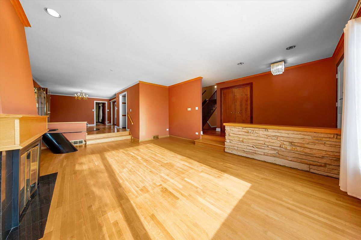 (undisclosed Address) Northbrook, IL 60062 - Thumbnail 5