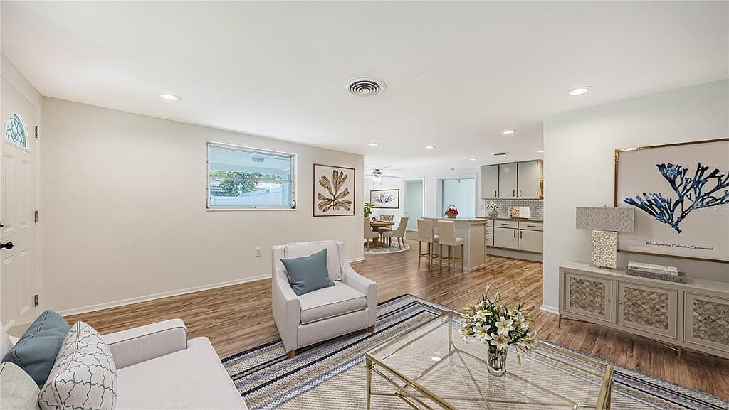 2374 Arlington St Sarasota, FL 34239 - Thumbnail 5