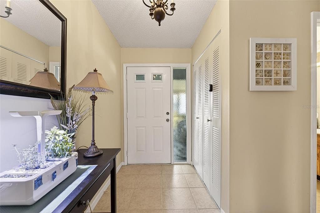 1517 Ingram Dr Sun City Center, FL 33573 - Thumbnail 5