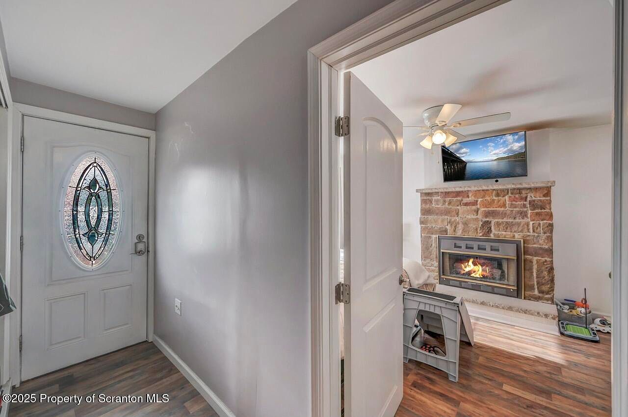 805 Lincoln St Dickson City, PA 18519 - Thumbnail 5