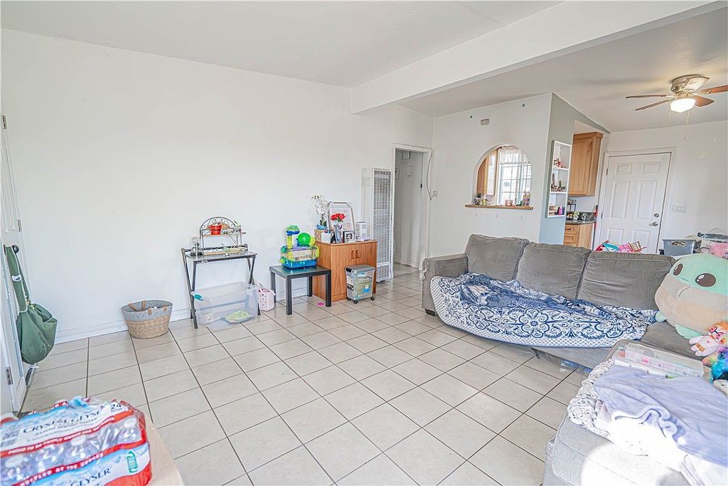 835 E Avenue Q Palmdale, CA 93550 - Thumbnail 5