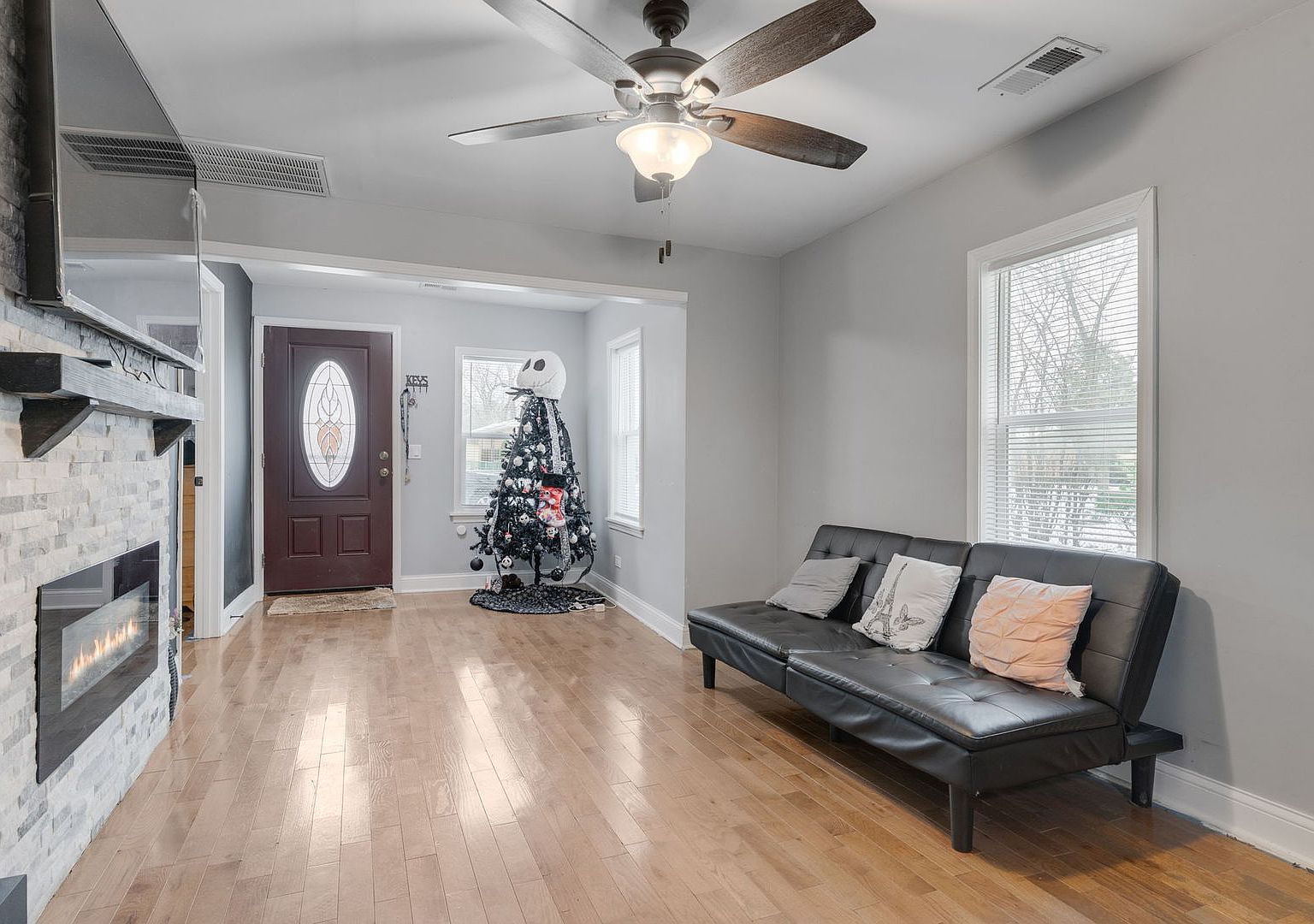 136 W 156th St Harvey, IL 60426 - Thumbnail 5