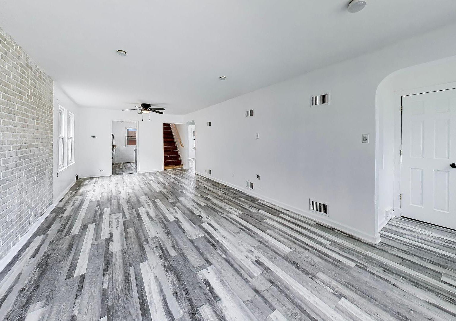 5718 N Parkside Ave Chicago, IL 60646 - Thumbnail 5