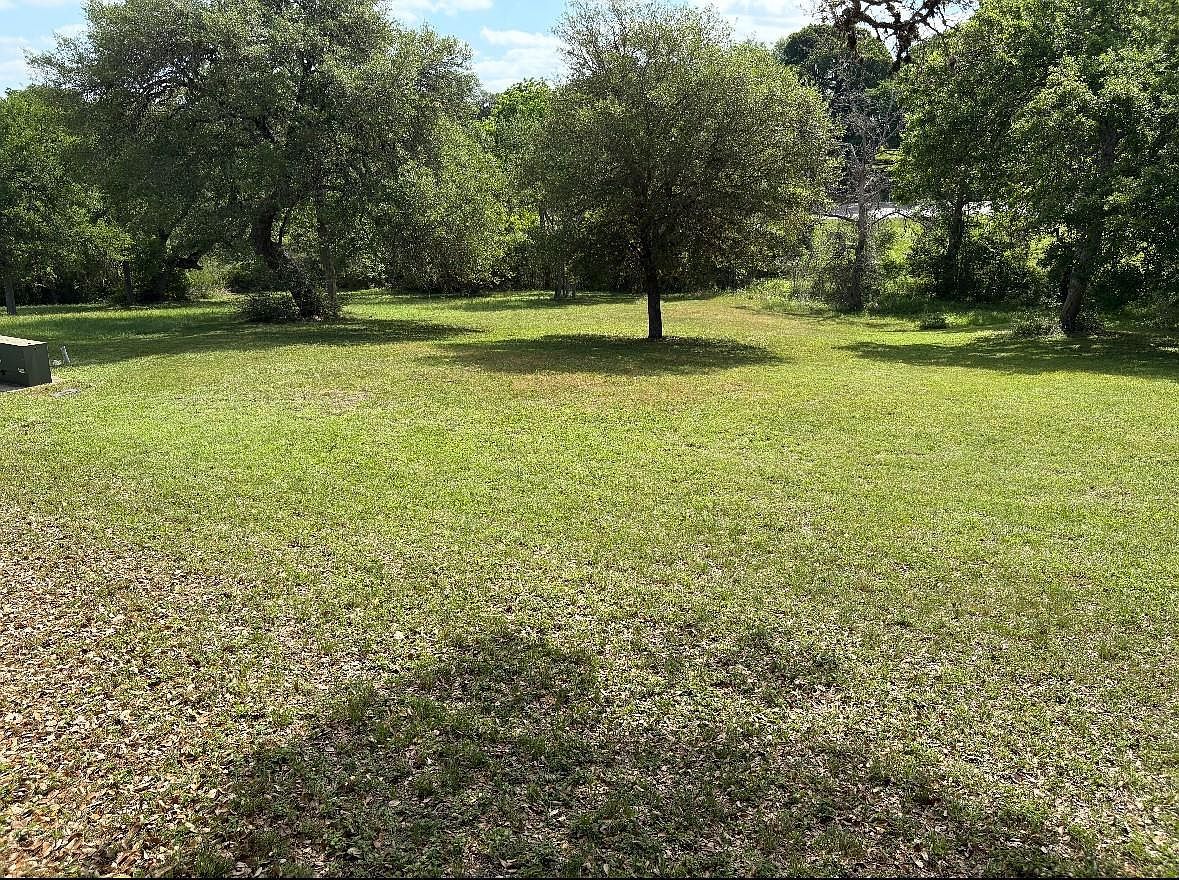 112 Kathleen Ave La Grange, TX 78945 - Thumbnail 5